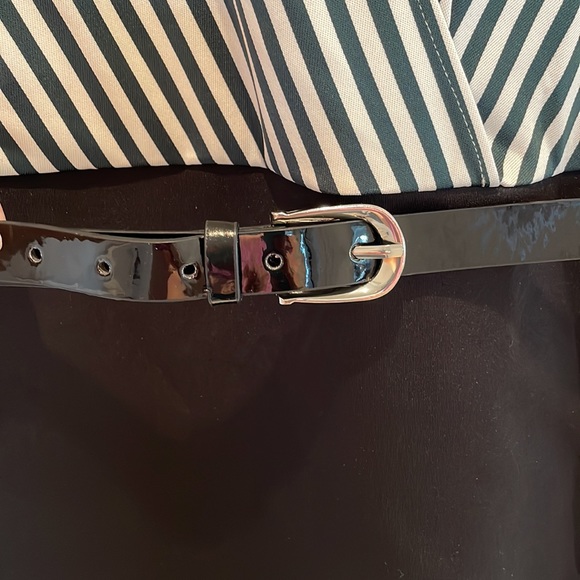 Suzy Shier Striped Belted Mini Dress. Collared V-Neck. Size M. 92% Polye… - Picture 4 of 6